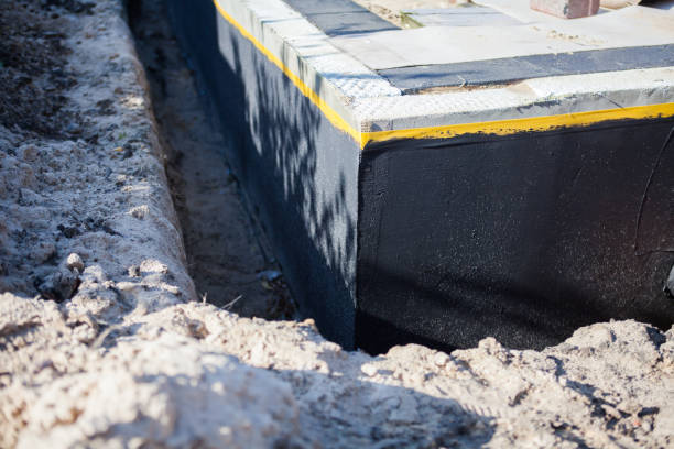 Professional Vapor Barrier Installation technician working in Fountaintown, IN